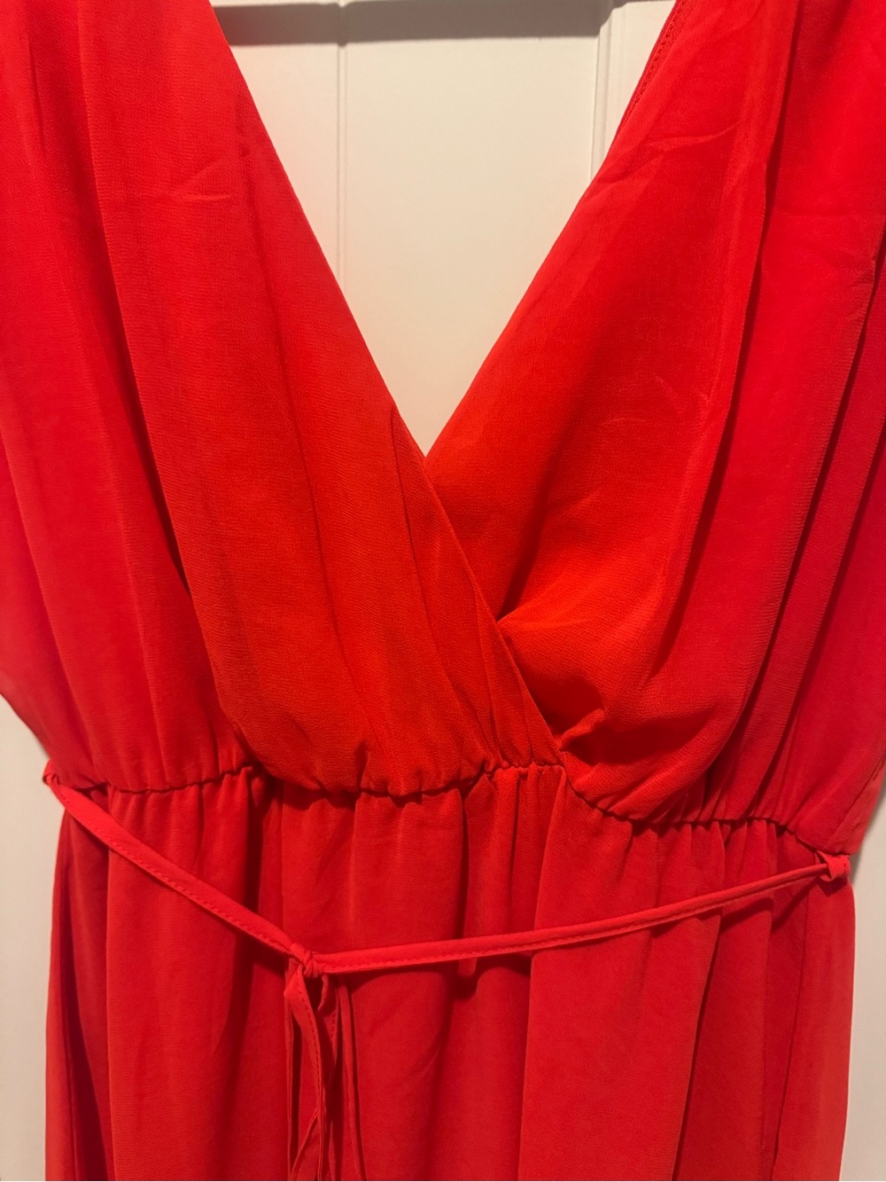Red V-Neck Sleeveless Women’s Dress - Picture 2 of 3